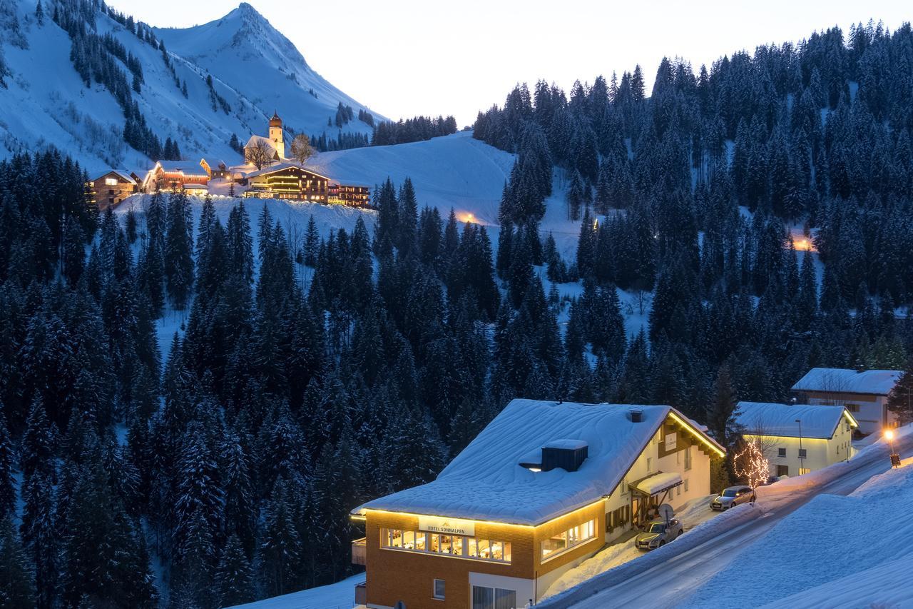 Hotel Sonnalpen Дамулс Екстериор снимка